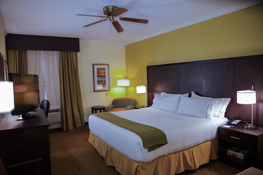 Holiday Inn Express Hotel & Suites Houston North Intercontinental By Ihg Dış mekan fotoğraf